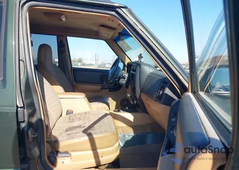 1998 Jeep Cherokee Classic/Sport from USA, damaged, VIN 1J4FJ68S2WL242466